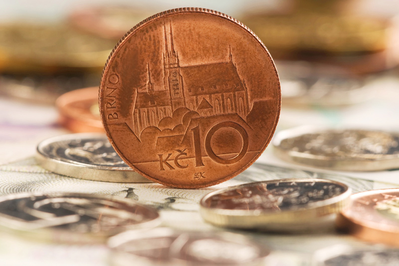 البنك الوطني التشيكي يلغي الحد الأعلى لصرف العملة المحلية لتقفز بقوة